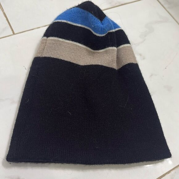 Black Striped Beanie - BRAND NEW - Fits All - Winter Hat - Picture 1 of 2